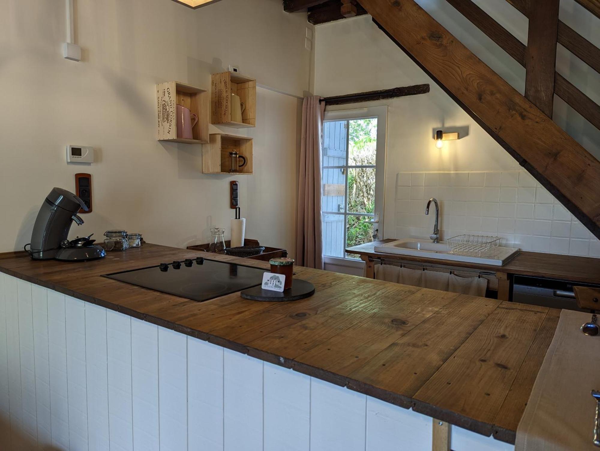 Bed and Breakfast Domaine Du Faure Chadurie Habitación foto